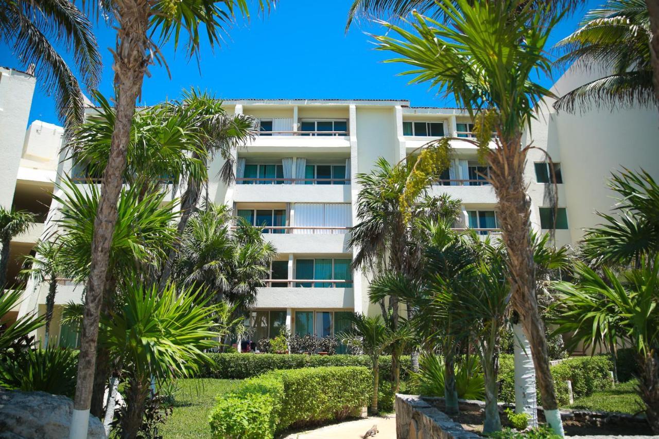 Solymar Beach Condos Cancun Exterior photo