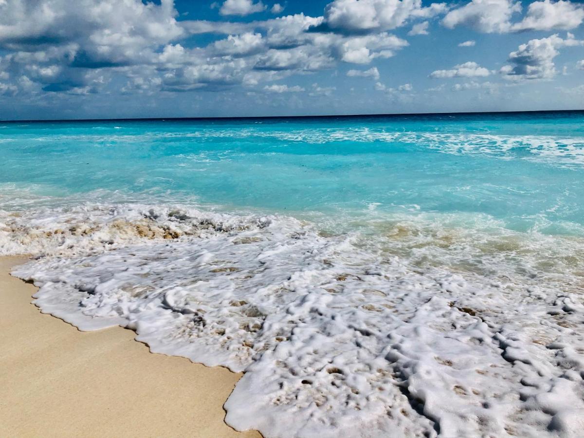 Solymar Beach Condos Cancun Exterior photo