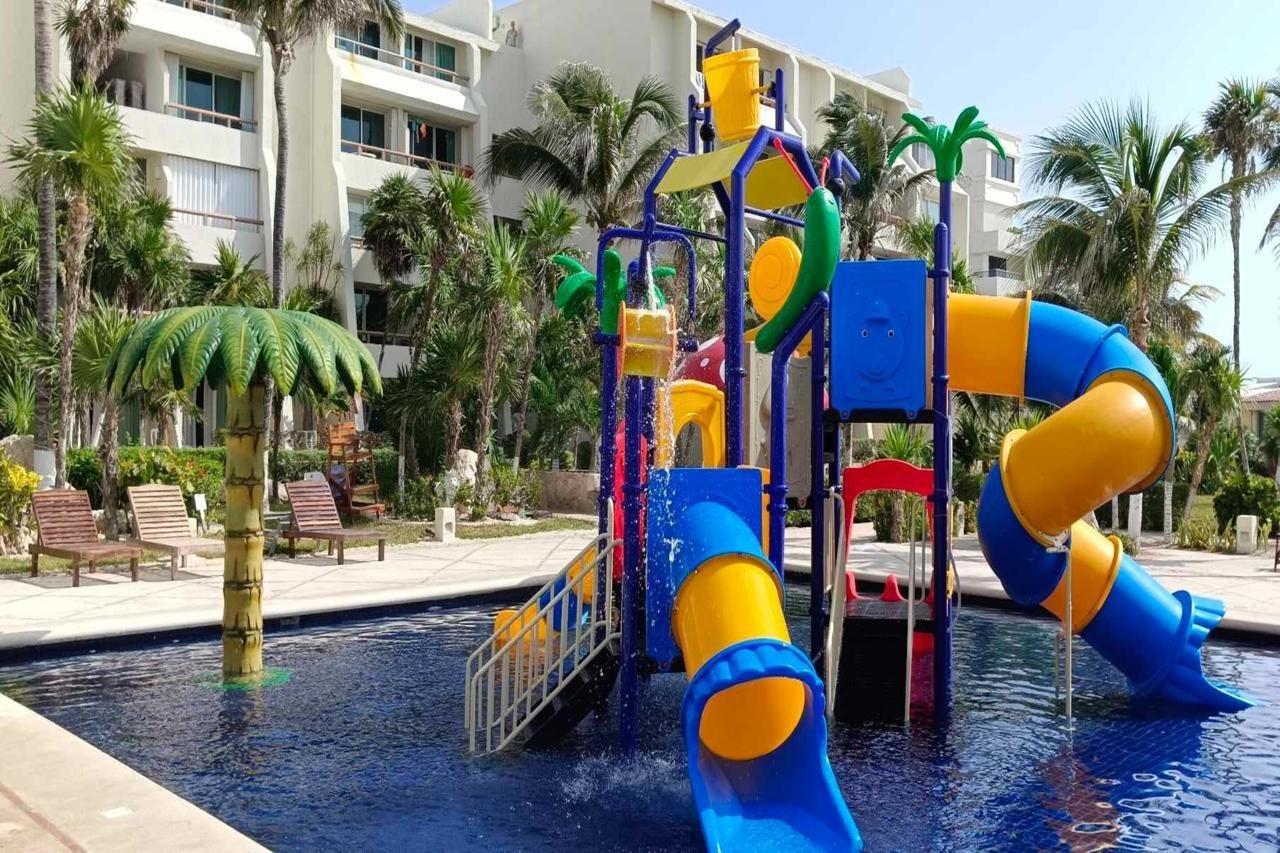Solymar Beach Condos Cancun Exterior photo