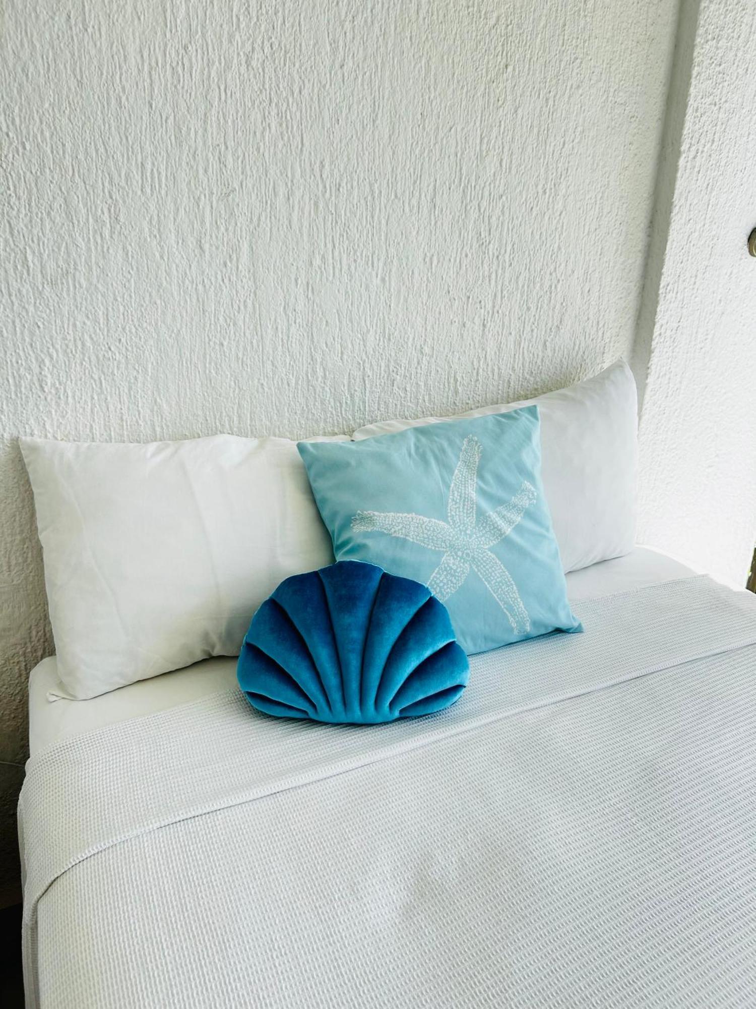 Solymar Beach Condos Cancun Room photo